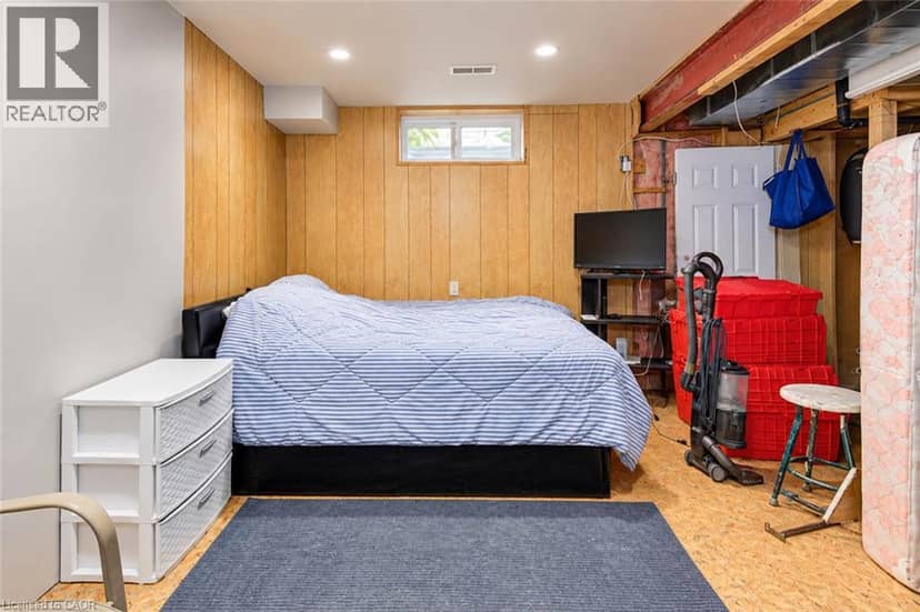327 OPRINGTON Place — photo 33 of 36