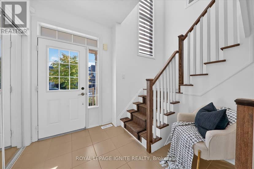 52 Stych Street, New Tecumseth, photo 3