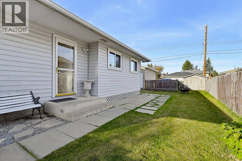 1303 Penedo Crescent SE — photo 39 of 40
