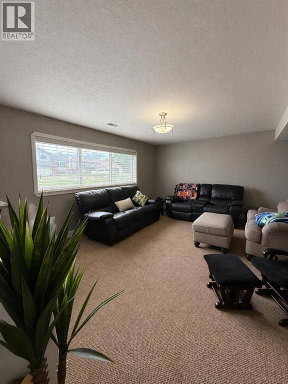 4404 54A Avenue — photo 16 of 30