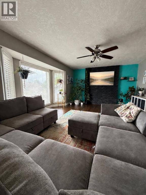 4404 54A Avenue, High Prairie, photo 3