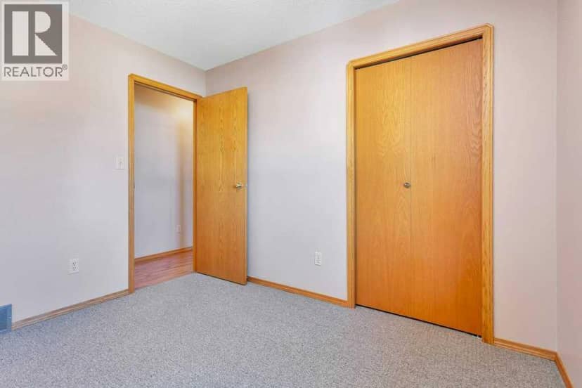 4610 56 Avenue — photo 28 of 40