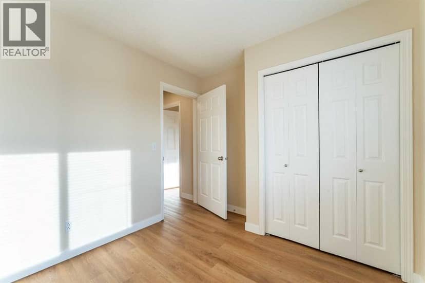 7415 26A Street SE — photo 17 of 37