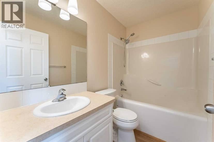 7415 26A Street SE — photo 20 of 37