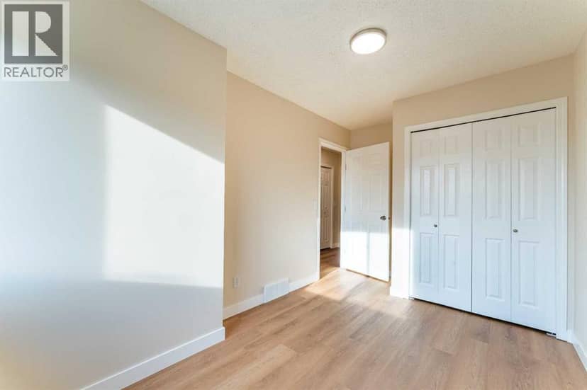 7415 26A Street SE — photo 19 of 37