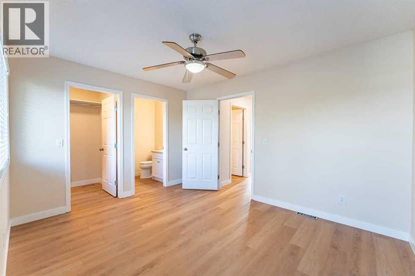 7415 26A Street SE — photo 23 of 37