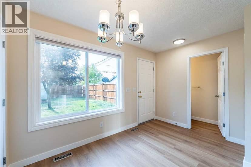 7415 26A Street SE — photo 13 of 37