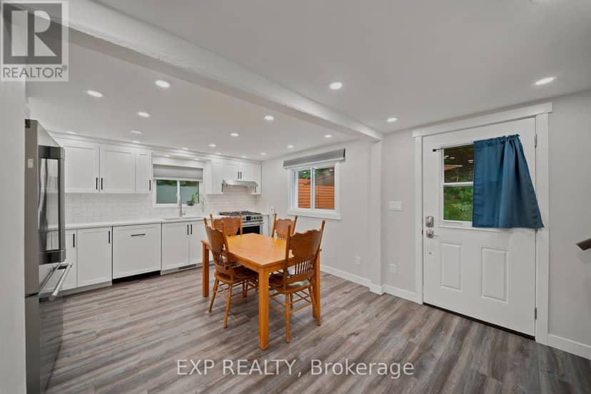 3460 St Joseph Boulevard — photo 14 of 40