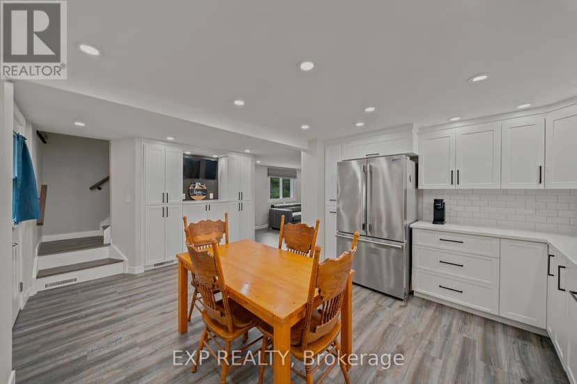 3460 St Joseph Boulevard — photo 16 of 40