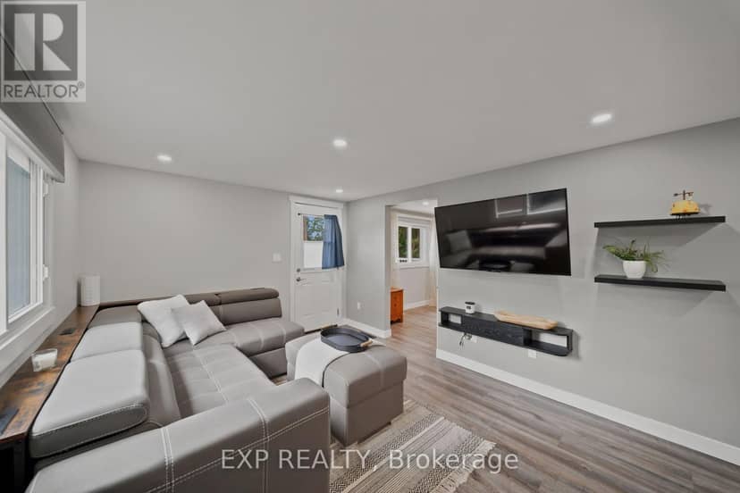 3460 St Joseph Boulevard — photo 9 of 40