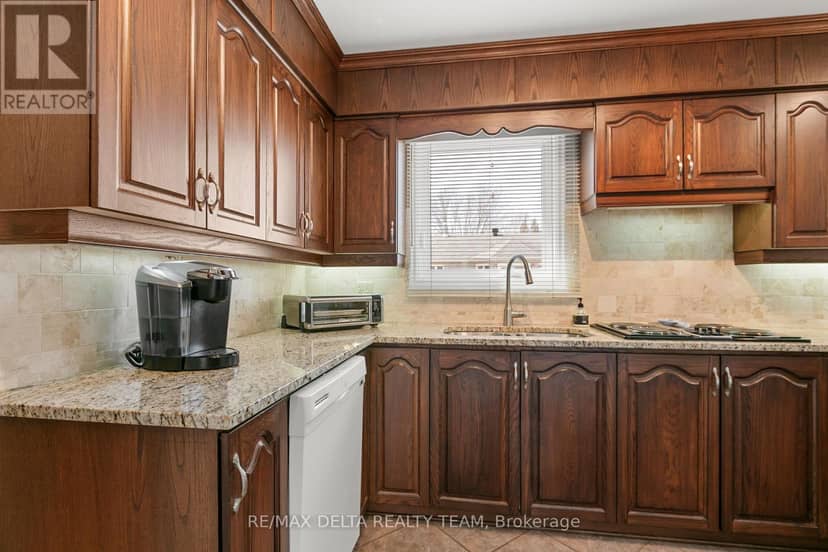 657 Ste Anne Street — photo 14 of 40