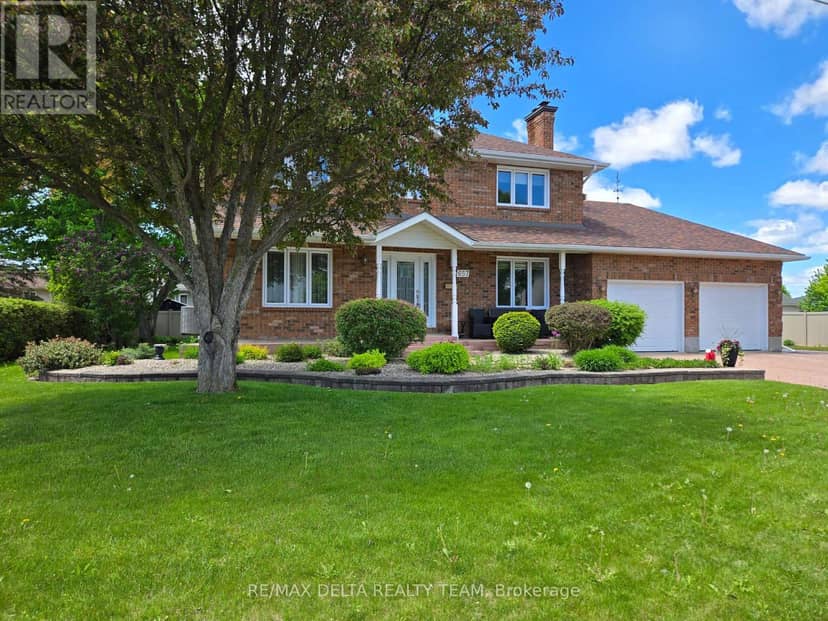657 Ste Anne Street, Casselman, photo 2