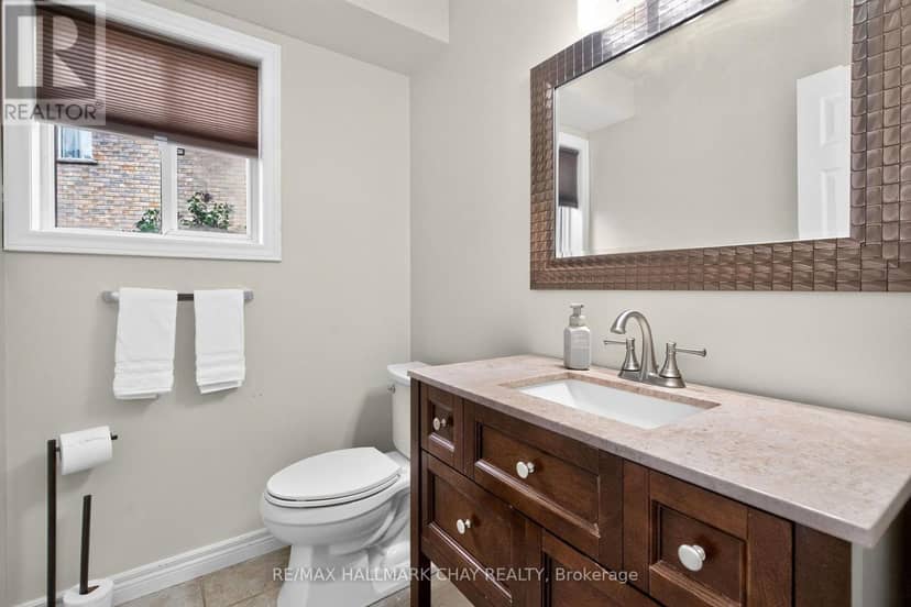 31 McKenzie Crescent — photo 14 of 40