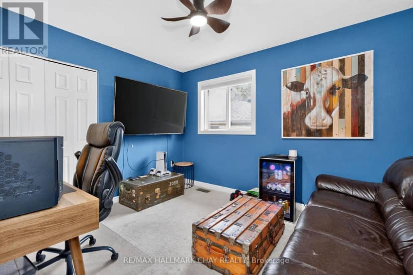 31 McKenzie Crescent — photo 19 of 40