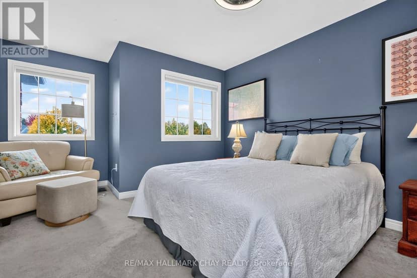 31 McKenzie Crescent — photo 20 of 40