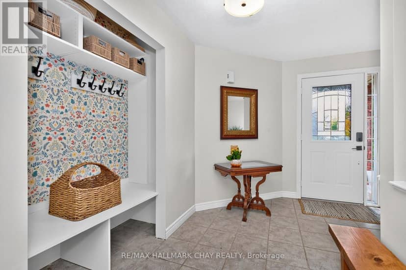 31 McKenzie Crescent, Barrie, photo 4