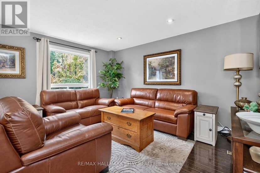 31 McKenzie Crescent, Barrie, photo 8