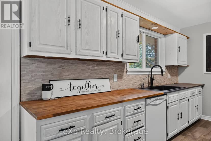405014 Grey 4 Road — photo 10 of 32