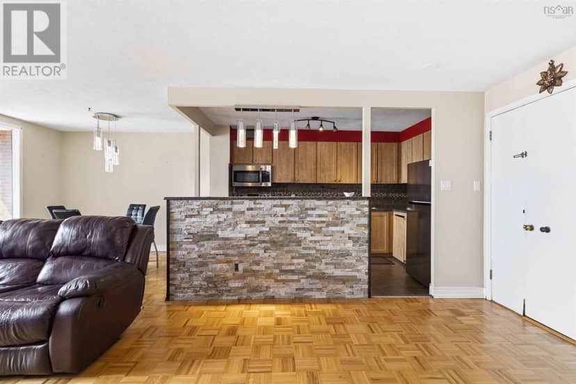 909 5959 Spring Garden Road — photo 13 of 40
