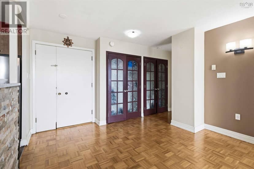 909 5959 Spring Garden Road — photo 17 of 40