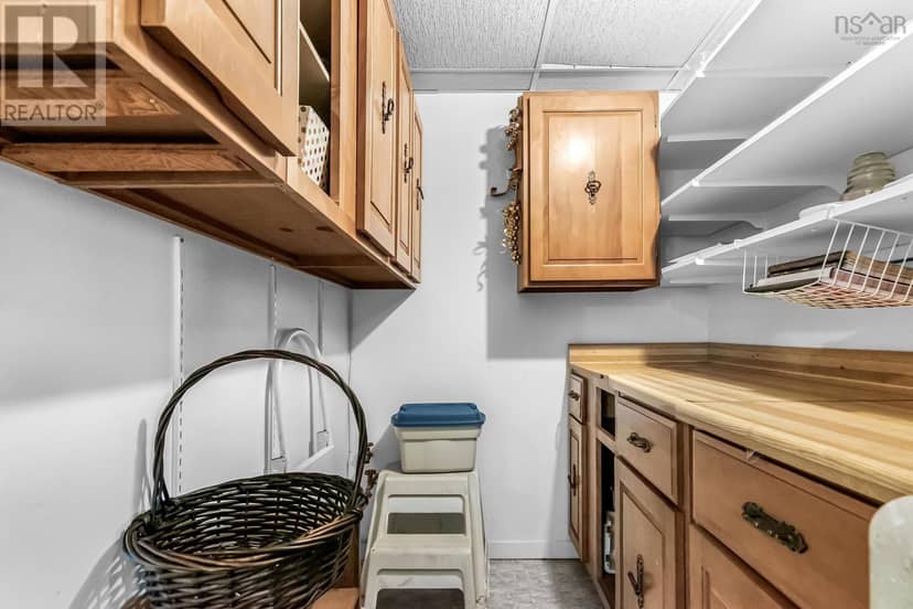 1653 Riverside Drive — photo 23 of 40
