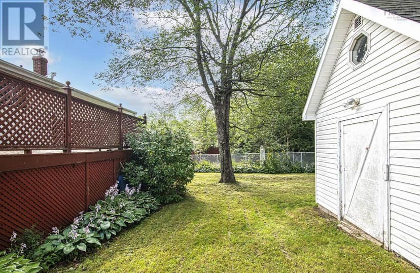 1653 Riverside Drive — photo 36 of 40