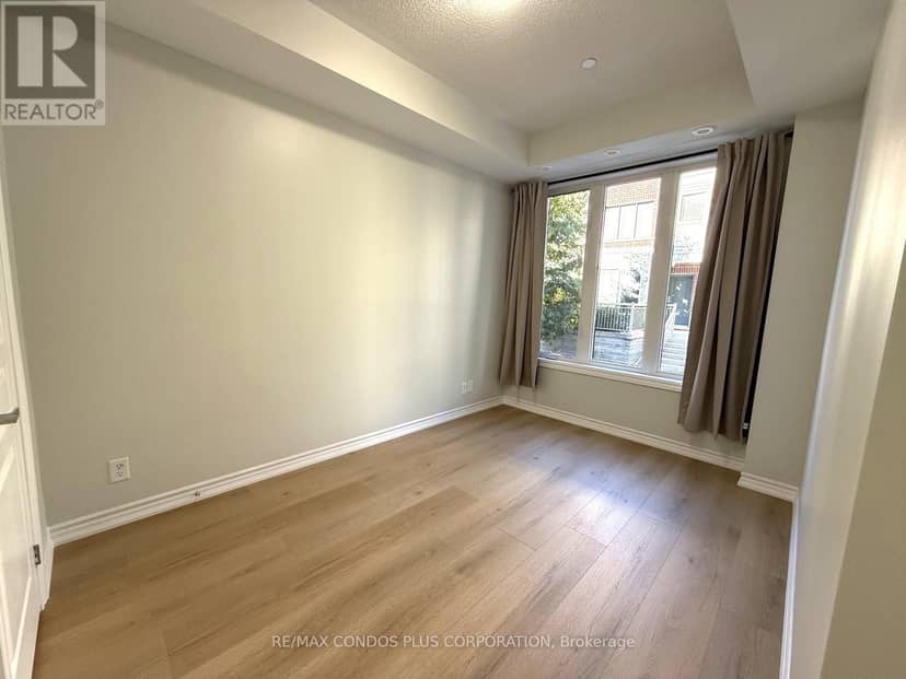 Unit 8 - 90 Eastwood Park Gardens — photo 11 of 20