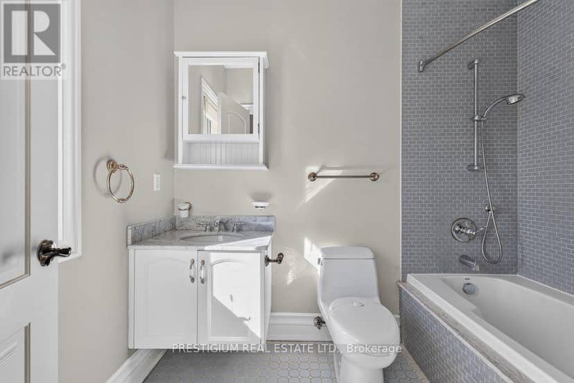 110 Munro Boulevard — photo 36 of 40