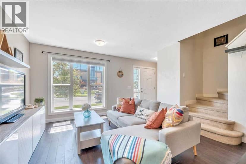 2520 Eversyde Avenue SW — photo 11 of 40