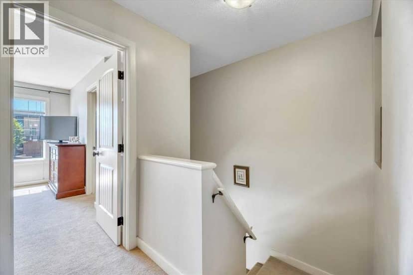 2520 Eversyde Avenue SW — photo 37 of 40