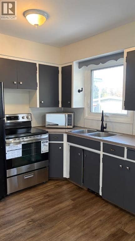 3103 41 Street SW — photo 13 of 40
