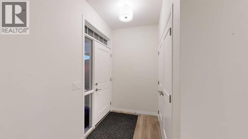 504 Monterey Drive SE, High River, photo 3