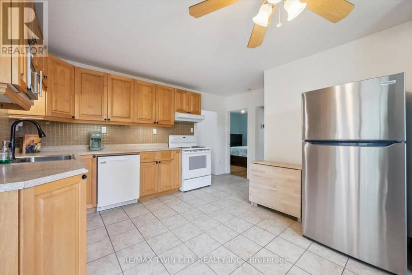 129 Florence Avenue — photo 8 of 28