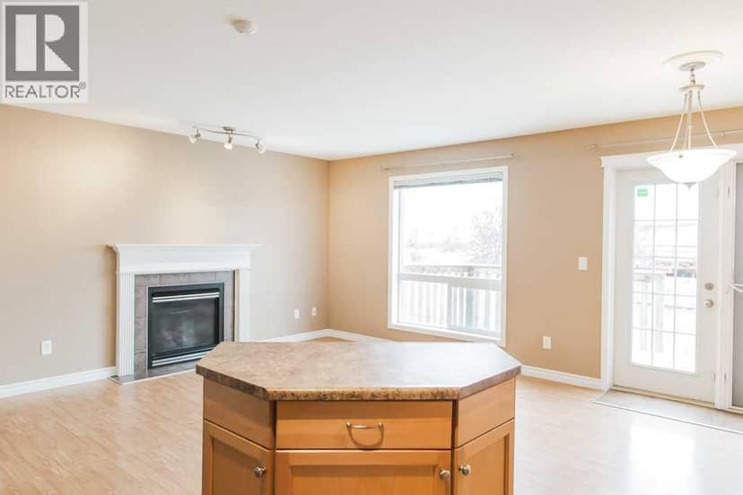 10350 70 Avenue — photo 9 of 32