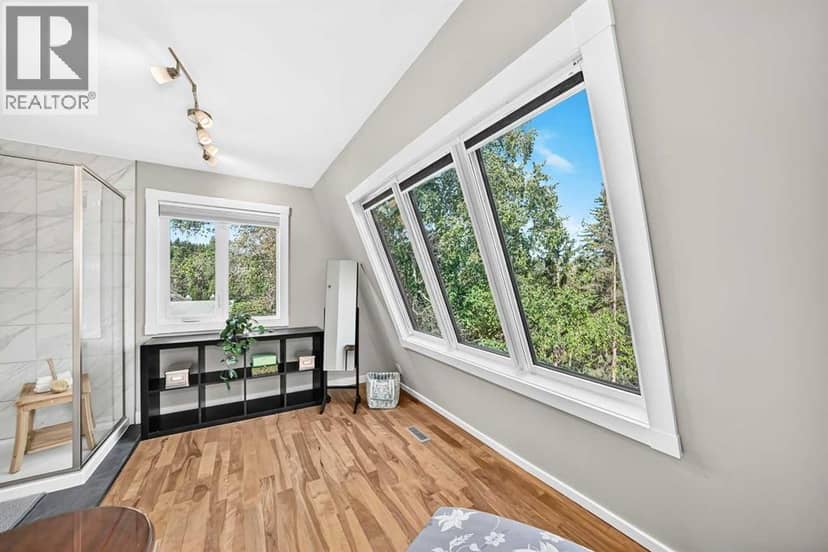 9120 48 Avenue NW — photo 19 of 40