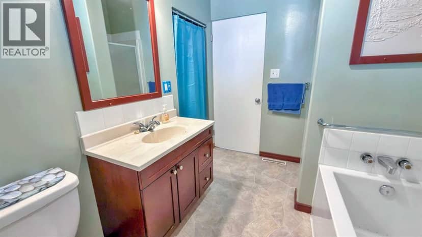 4815 46 Street — photo 30 of 40