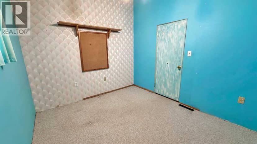 4815 46 Street — photo 33 of 40