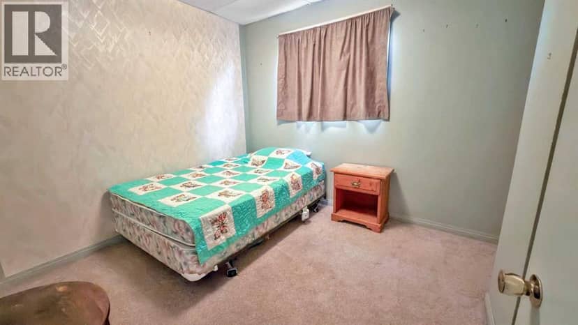 4815 46 Street — photo 39 of 40