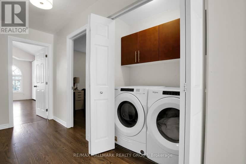 104 Strathcarron Crescent — photo 38 of 40