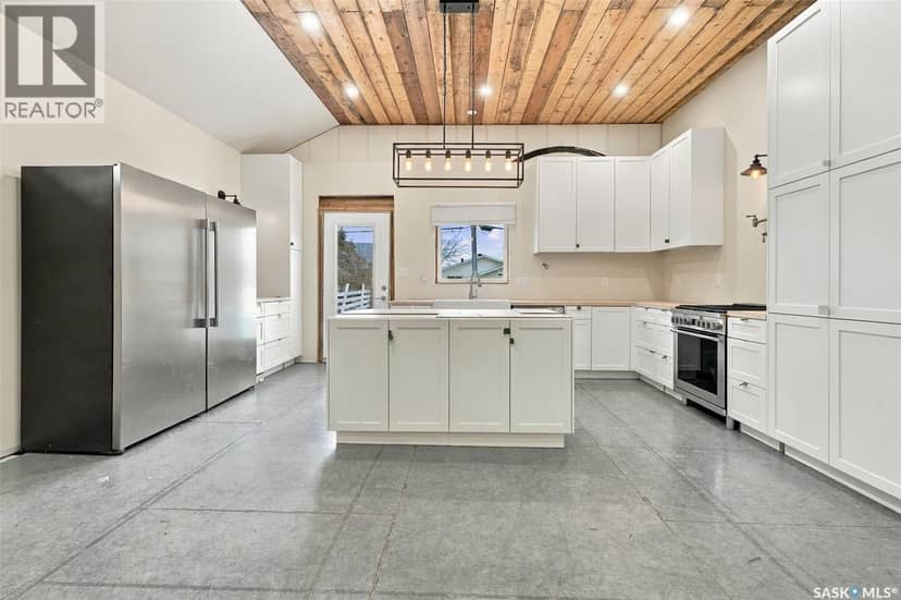 204 Main STREET — photo 11 of 40