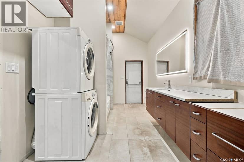 204 Main STREET — photo 19 of 40