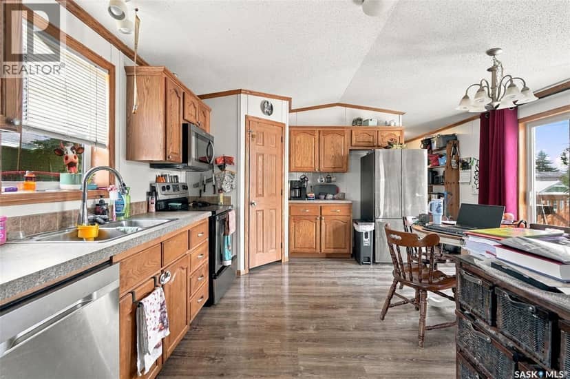 305 5th AVENUE — photo 8 of 36