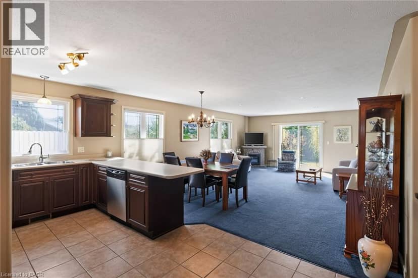 2 MILLCROFT Drive — photo 11 of 38