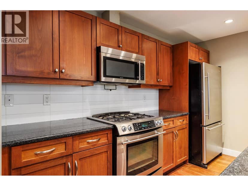 2901 Abbott Street Unit# 103 — photo 9 of 32
