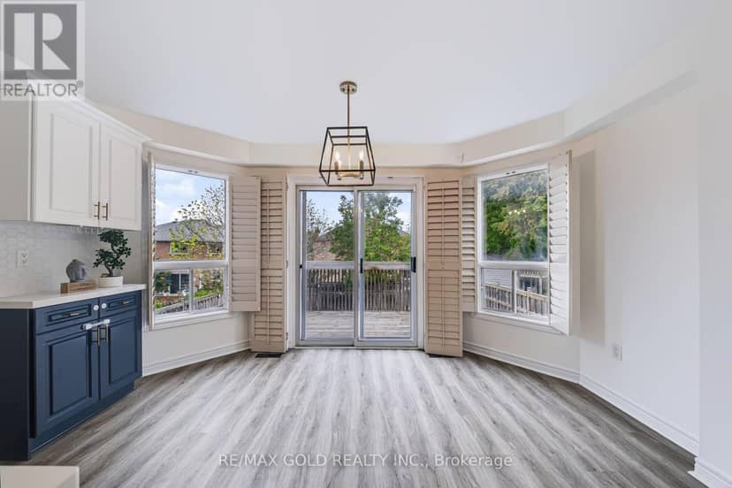 43 Golden Meadow Road — photo 13 of 40