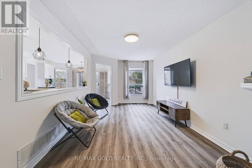 43 Golden Meadow Road — photo 16 of 40
