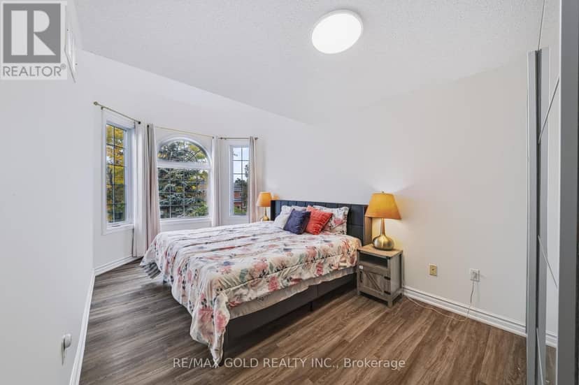 43 Golden Meadow Road — photo 21 of 40