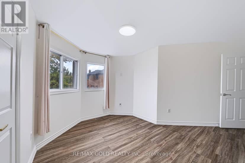 43 Golden Meadow Road — photo 27 of 40