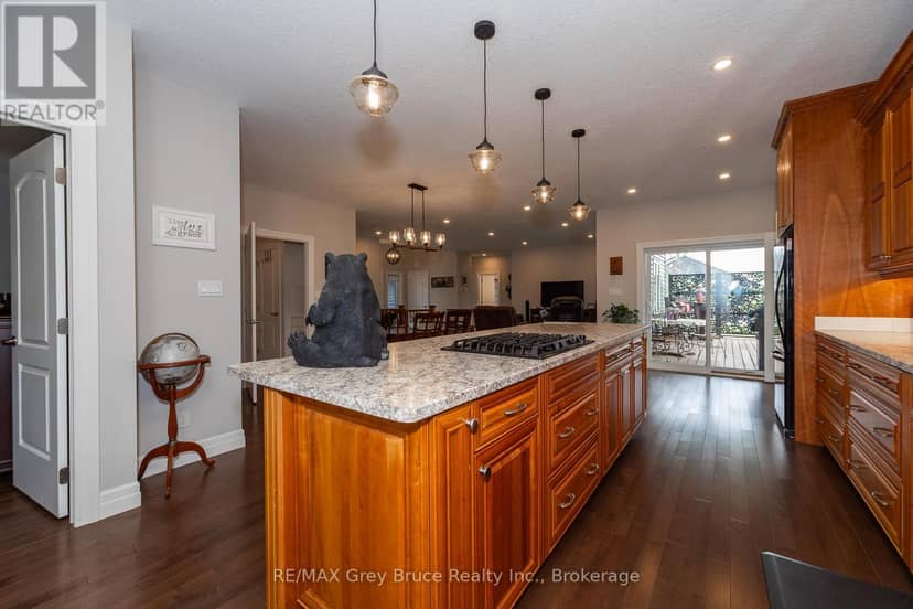 350293 A Concession — photo 16 of 40