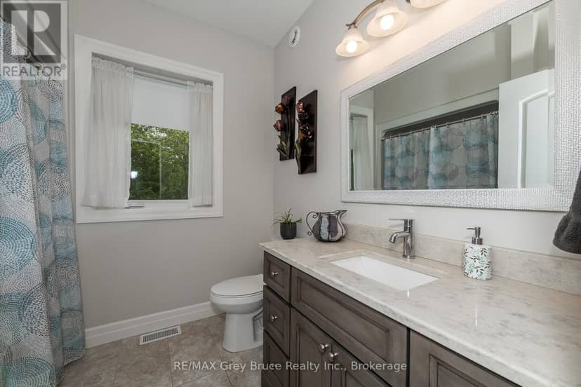 350293 A Concession — photo 20 of 40